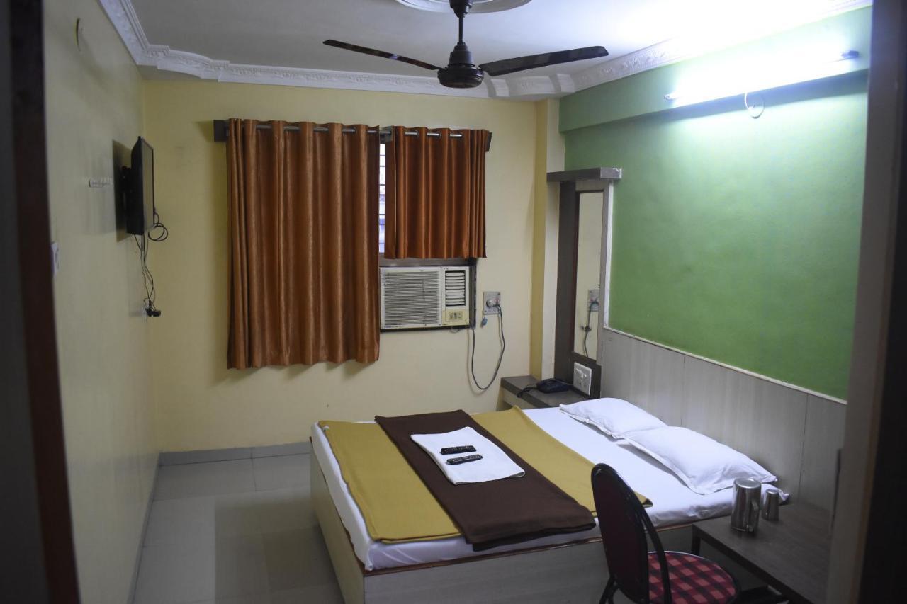 Hotel Sai Vishwa Shirdi Eksteriør billede