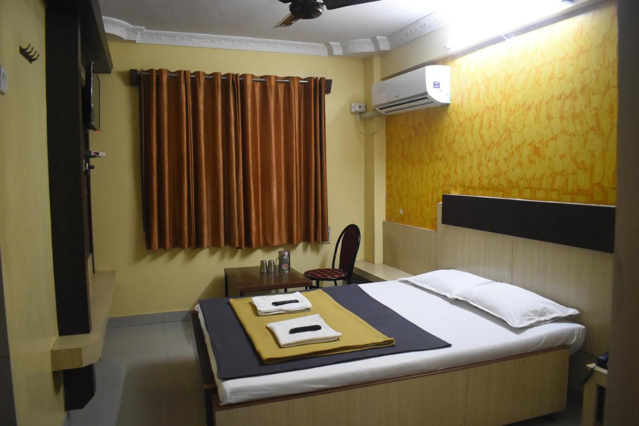Hotel Sai Vishwa Shirdi Eksteriør billede