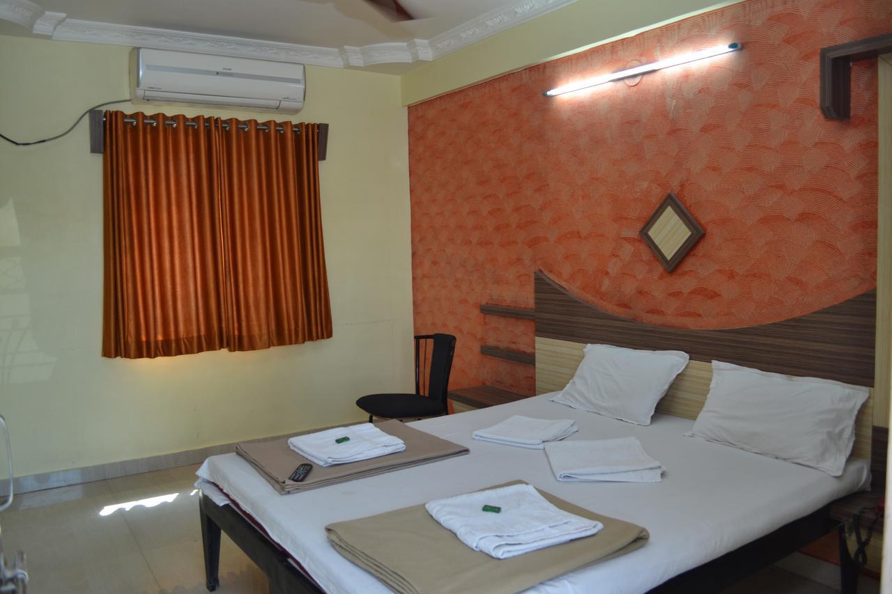 Hotel Sai Vishwa Shirdi Eksteriør billede