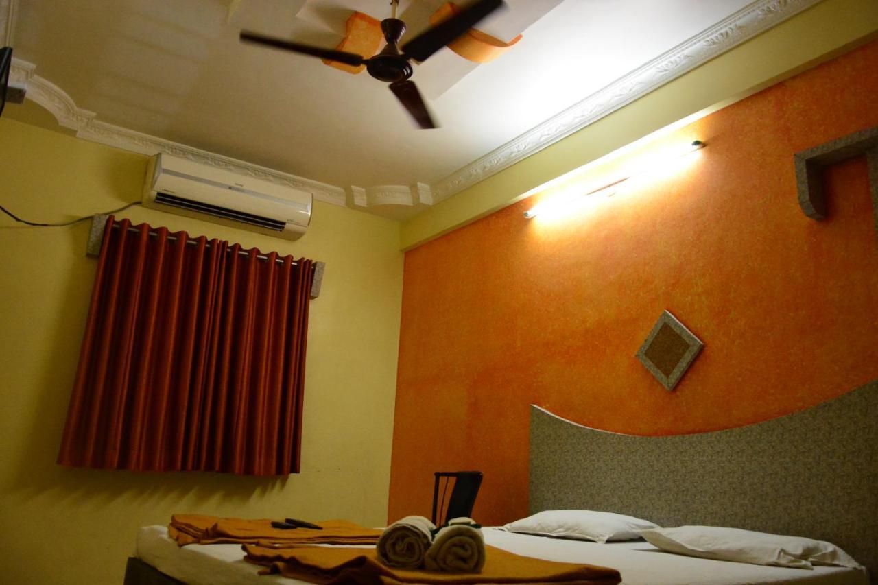 Hotel Sai Vishwa Shirdi Eksteriør billede