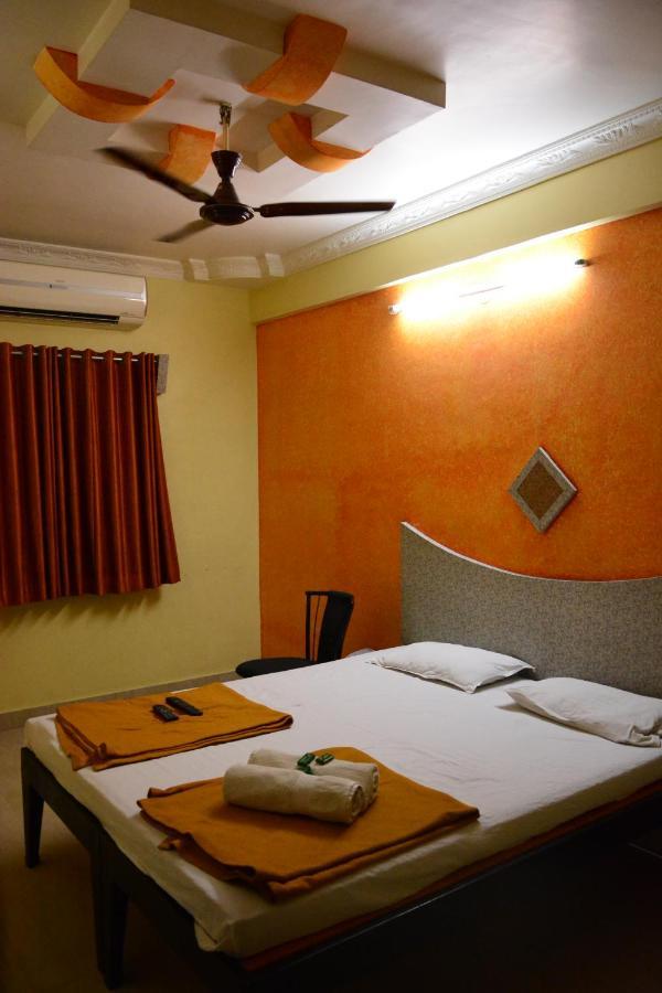 Hotel Sai Vishwa Shirdi Eksteriør billede